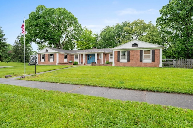 200 Santa Fe Rd, Middletown, OH 45042 - ranch-style house featuring brick siding and a porch
