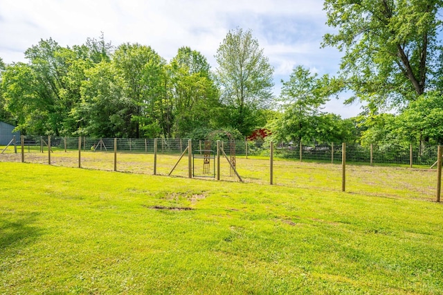 6290 Ludlum Rd, Salem Twp, OH 45152 - view of yard