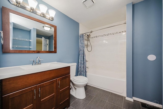 4634 Courtwood Cir, Union Twp, OH 45103 - bathroom featuring shower / bathtub combination with curtain, vanity, toilet, and tile patterned flooring
