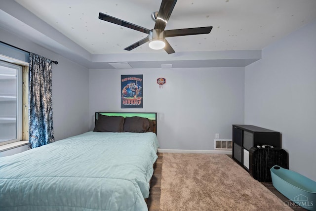 2489 Swings Corner Pt Isabel Rd, Tate Twp, OH 45106 - bedroom with carpet floors, ceiling fan, and baseboards
