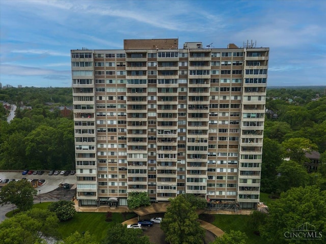 2324 Madison Rd Unit 506, Cincinnati, OH 45208 - view of apartment building / complex