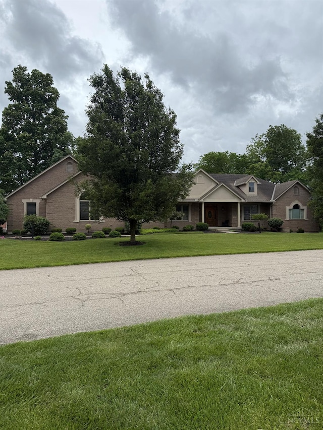 655 Devanshae Ct, Hamilton, OH 45013 - view of green lawn