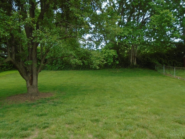 18 Blackwell Ct, Fairfield, OH 45014 - view of yard