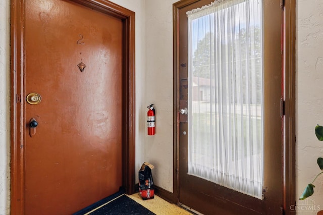 3366 Wunder Ave, Cincinnati, OH 45211 - view of entryway