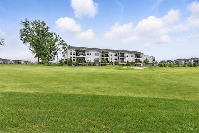 1387 Lake Run Dr, Turtle Creek Twp, OH 45036 - view of property's community featuring a lawn