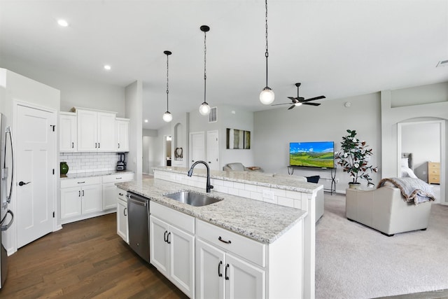 1387 Lake Run Dr, Turtle Creek Twp, OH 45036 - kitchen with a sink, dishwasher, open floor plan, a center island with sink, and a ceiling fan