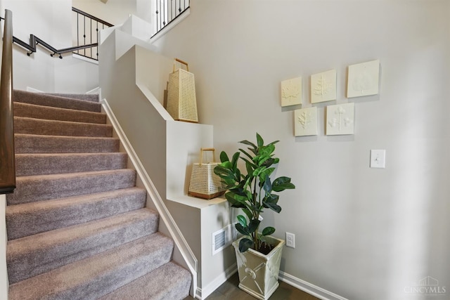 1387 Lake Run Dr, Turtle Creek Twp, OH 45036 - stairway with baseboards