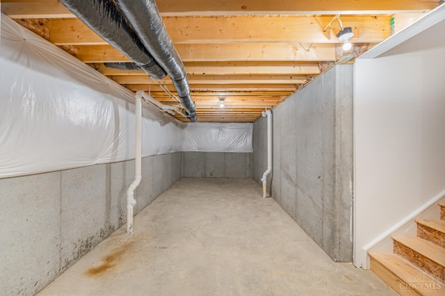 6482 Tralee Ln, Goshen Twp, OH 45122 - unfinished basement featuring stairway