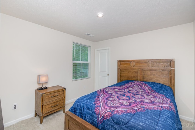 6482 Tralee Ln, Goshen Twp, OH 45122 - bedroom featuring light carpet and baseboards