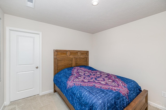 6482 Tralee Ln, Goshen Twp, OH 45122 - bedroom with light colored carpet and baseboards