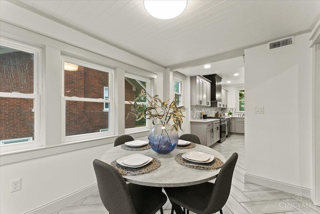 3970 Abington Ave, Cincinnati, OH 45229 - dining room with baseboards and recessed lighting