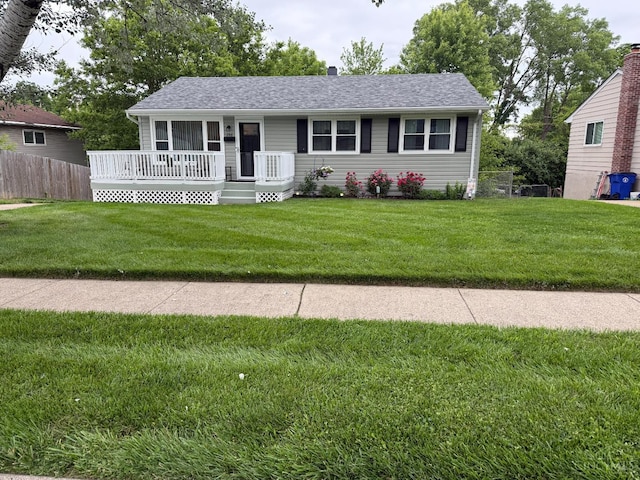 286 Chamberlin Dr, Hamilton, OH 45013 - view of front of home featuring roof with shingles and a porch