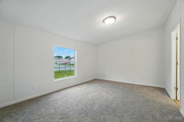 665 Diamond Loop, Middletown, OH 45044 - empty room featuring carpet floors and baseboards