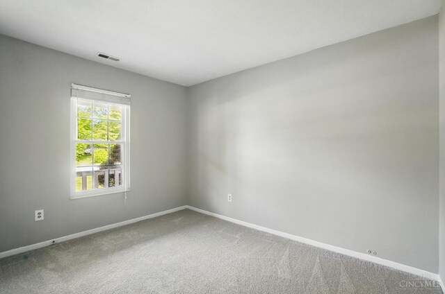 3914 Brookville Dr, Batavia Twp, OH 45102 - spare room featuring baseboards and carpet