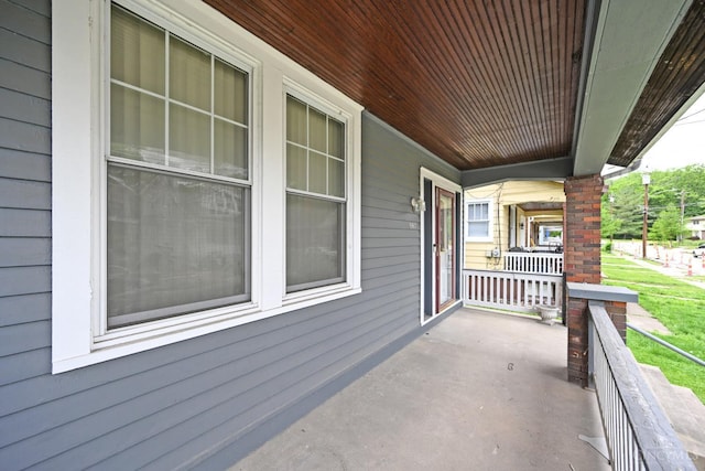 1917 Webman Ct, Cincinnati, OH 45223 - view of porch