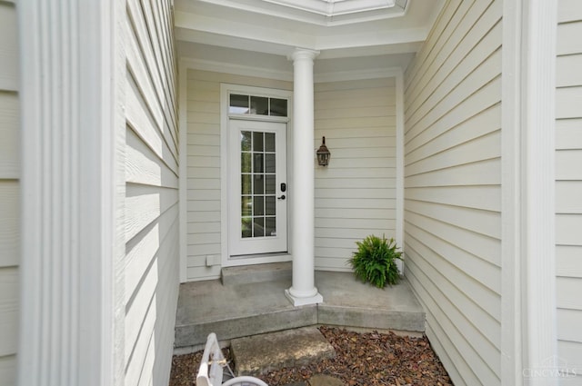 7757 Misty Meadows Ct, Harlan Twp, OH 45152 - view of exterior entry featuring a porch