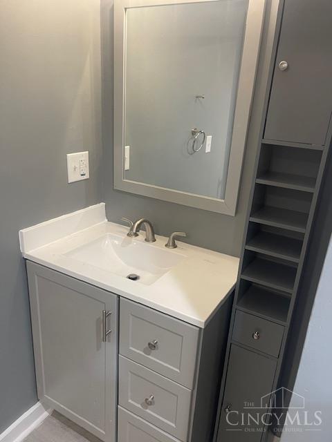 4 Cottage Ct, Anderson Twp, OH 45230 - bathroom featuring vanity