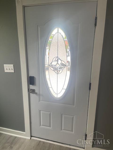 4 Cottage Ct, Anderson Twp, OH 45230 - foyer with wood finished floors and baseboards