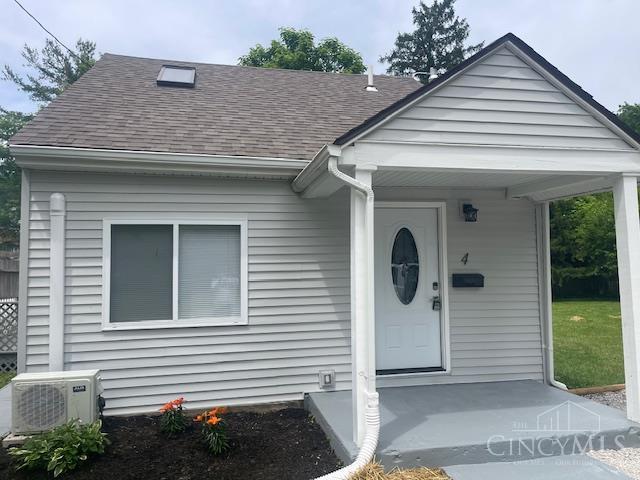 4 Cottage Ct, Anderson Twp, OH 45230 - view of front of house with roof with shingles and ac unit