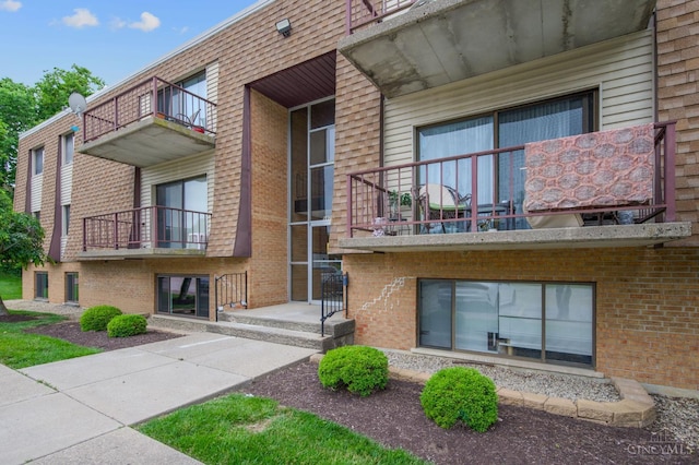 6604 Hearne Rd Unit 58, Green Twp, OH 45248 - view of building exterior