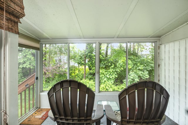7638 Lake Pointe, Hamilton Twp, OH 45039 - sunroom / solarium with healthy amount of natural light