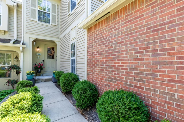 1627 Braintree Dr, Anderson Twp, OH 45255 - entrance to property with brick siding