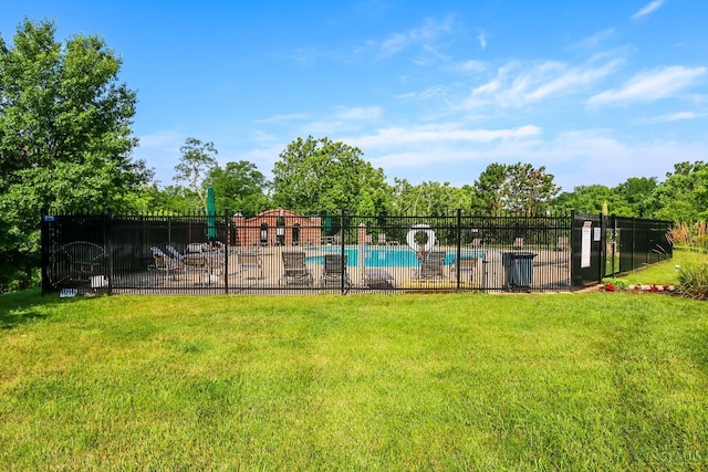 715 Castlegate Ln Unit 102, Springfield Twp, OH 45231 - view of community pool
