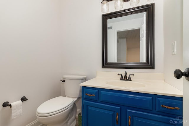 1732 Emerald Glade Ln Unit 6D, Anderson Twp, OH 45255 - bathroom with vanity, baseboards, and toilet