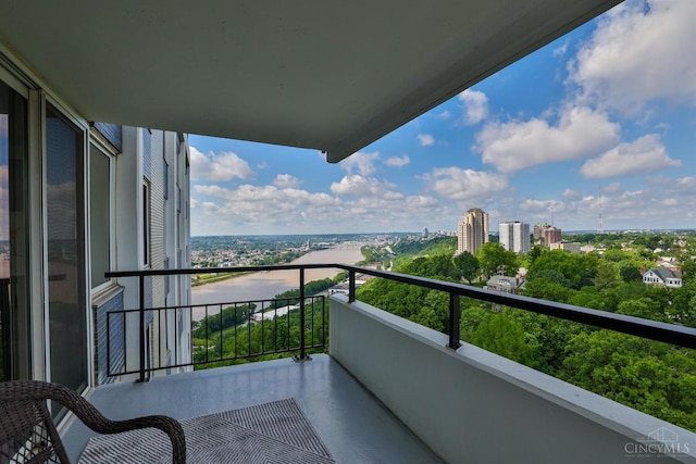 2401 Ingleside Ave Unit 10D, Cincinnati, OH 45206 - balcony featuring a city view