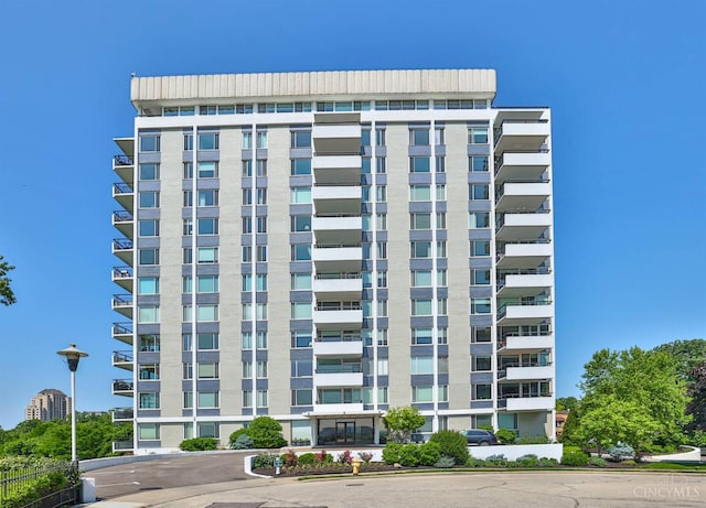 2401 Ingleside Ave Unit 10D, Cincinnati, OH 45206 - view of building exterior