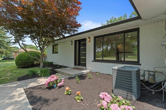 10047 Humphrey Rd, Sycamore Twp, OH 45242 - photo 3