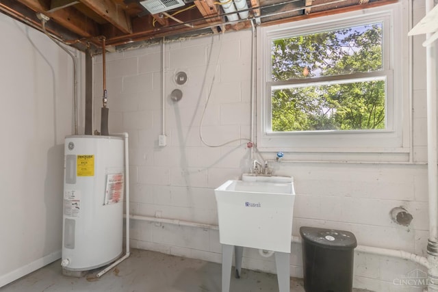 5386 Day Rd, Colerain Twp, OH 45251 - basement featuring water heater and a sink