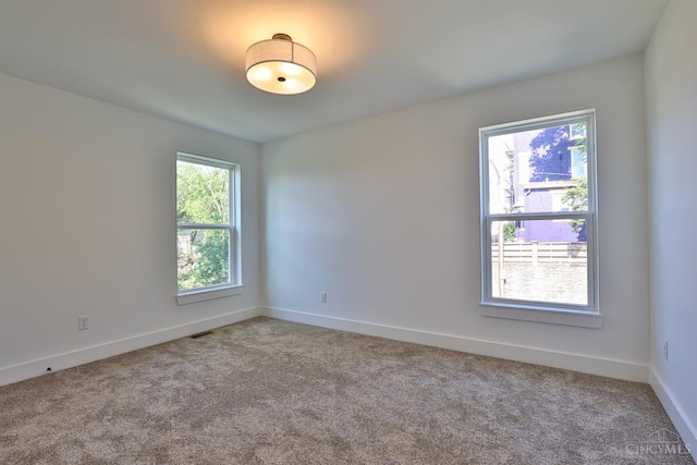 2351 Concord St, Cincinnati, OH 45206 - empty room featuring carpet