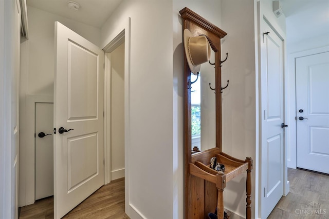 2351 Concord St, Cincinnati, OH 45206 - corridor featuring light wood-style floors