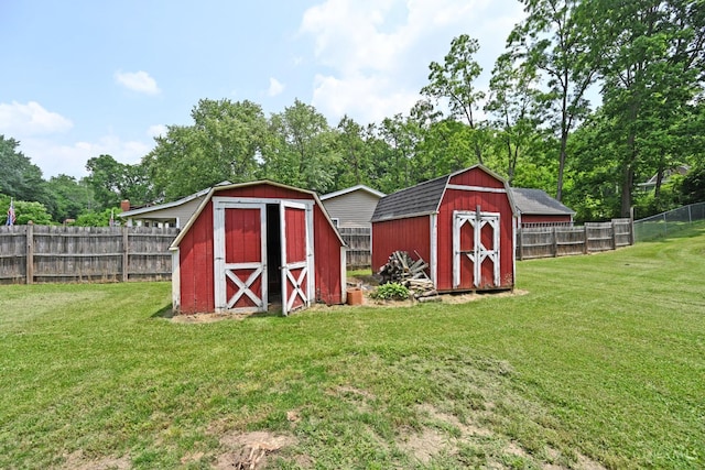 9660 N Dixie Hwy, Franklin Twp, OH 45005 - view of shed featuring view of wooded area