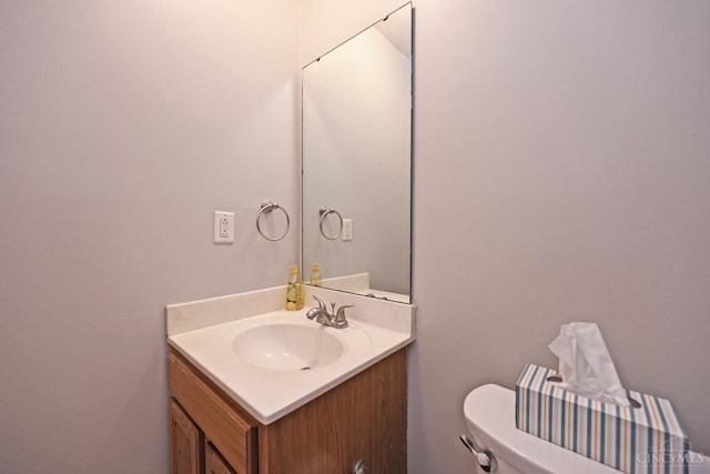 5 Spotswood Cmn, Union Twp, OH 45103 - half bathroom featuring vanity and toilet