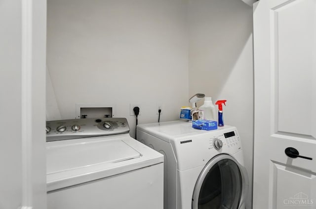 983 Paradrome St Unit A, Cincinnati, OH 45202 - laundry area with washer and clothes dryer