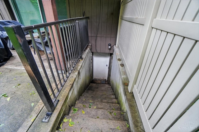 983 Paradrome St Unit A, Cincinnati, OH 45202 - view of stairs