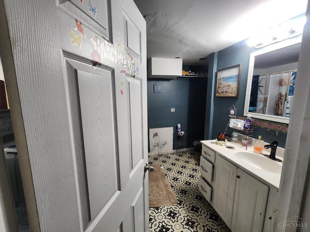 223 Park St, Middletown, OH 45044 - bathroom featuring vanity
