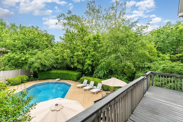 3190 Fox Run Dr, Ross Twp, OH 45013 - outdoor pool featuring a patio