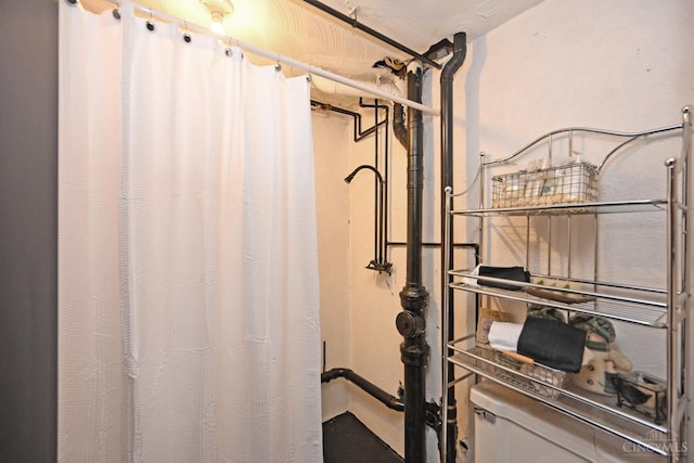 3430 Melodymanor Dr, Colerain Twp, OH 45239 - full bath featuring toilet and a shower with curtain