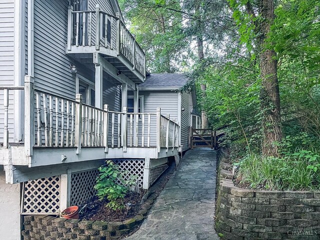 1588 Moon Valley Ln, Anderson Twp, OH 45230 - view of side of property with roof with shingles and a balcony