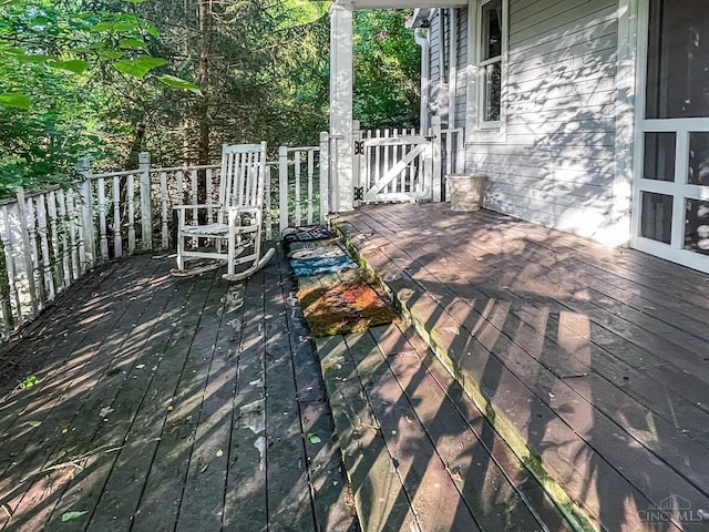 1588 Moon Valley Ln, Anderson Twp, OH 45230 - view of wooden terrace