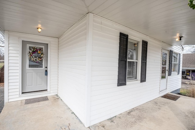 6643 Epworth Rd, Miami Twp, OH 45140 - doorway to property with a porch