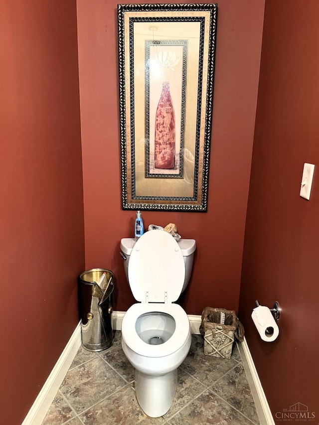 8030 Deershadow Ln, Montgomery, OH 45242 - bathroom with baseboards and tile patterned floors