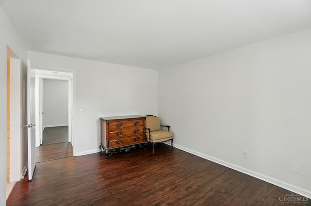 55 Stillmeadow Dr, Pierce Twp, OH 45245 - living area featuring wood finished floors and baseboards