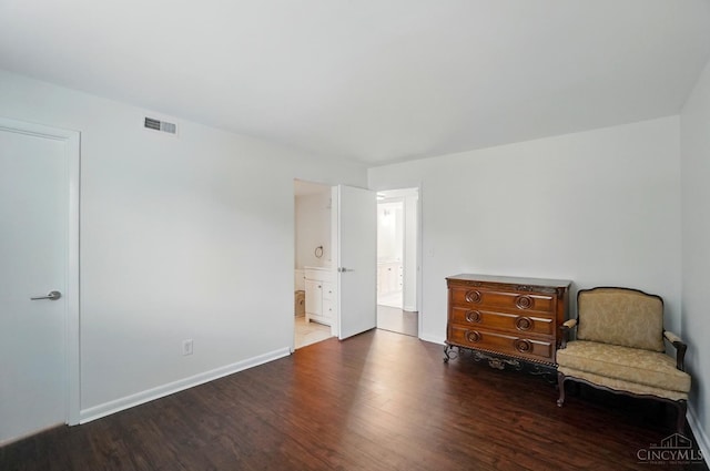 55 Stillmeadow Dr, Pierce Twp, OH 45245 - living area featuring wood finished floors and baseboards