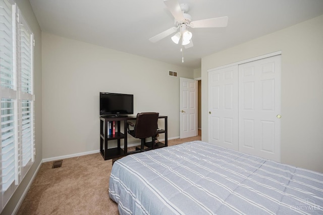 9930 Tall Oaks Ct, Deerfield Twp, OH 45140 - carpeted bedroom featuring a closet and a ceiling fan