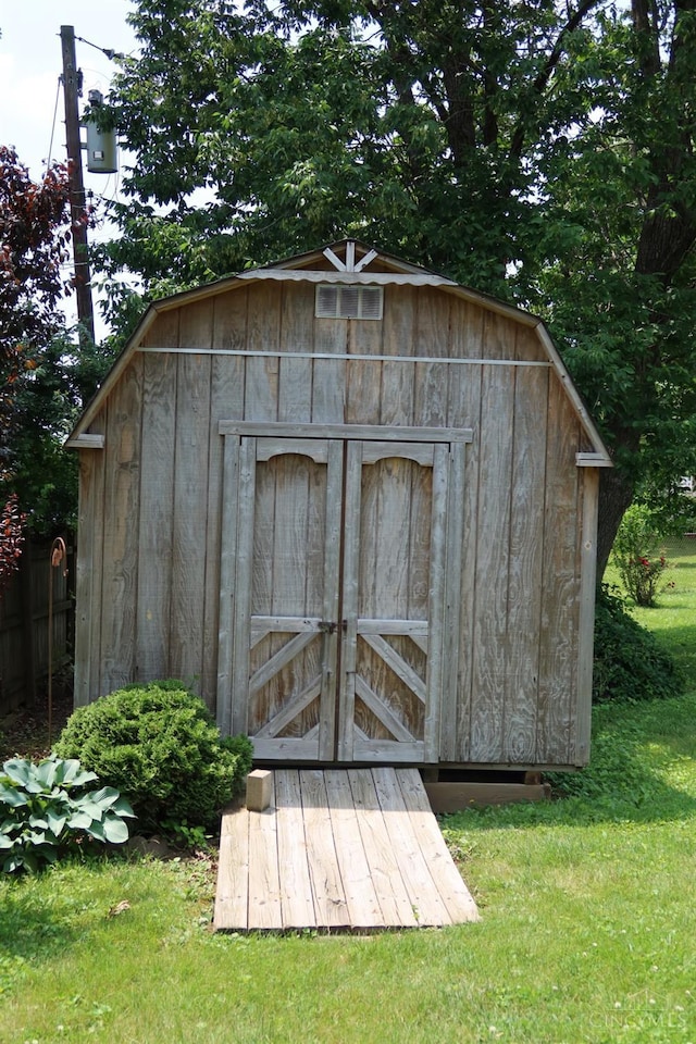 704 Trafalgar Ct, Middletown, OH 45044 - view of shed