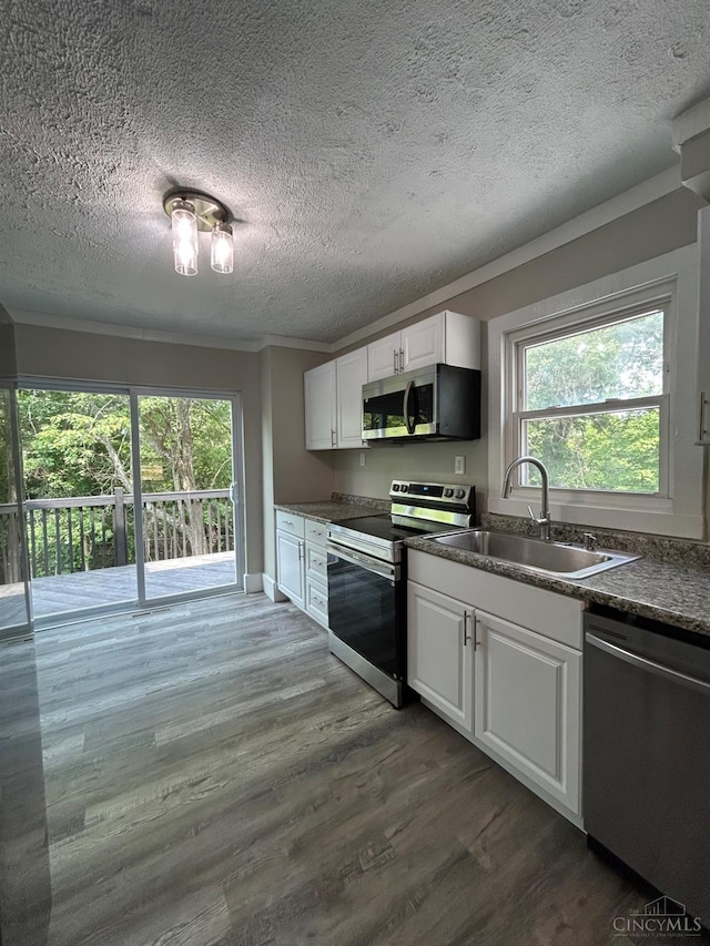 3501 Mcfarlan Rd, Cincinnati, OH 45211 - photo 9